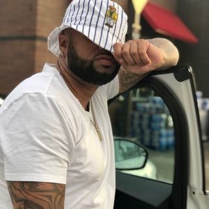 Meet your Posher, Jonathan